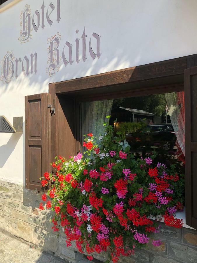 Hotel Gran Baita Грессоне-Сен-Жан Екстер'єр фото
